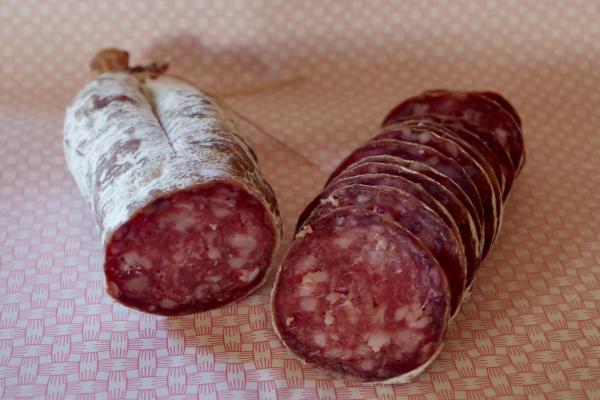 Saucisson brebis tranche